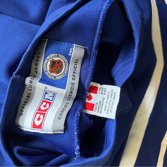 Maple leafs jersey - Picture 4 of 4